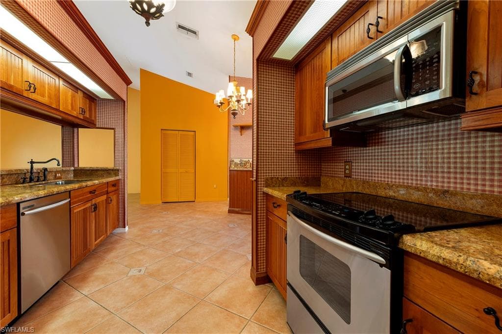 25151 Fairway Dunes CT-3
