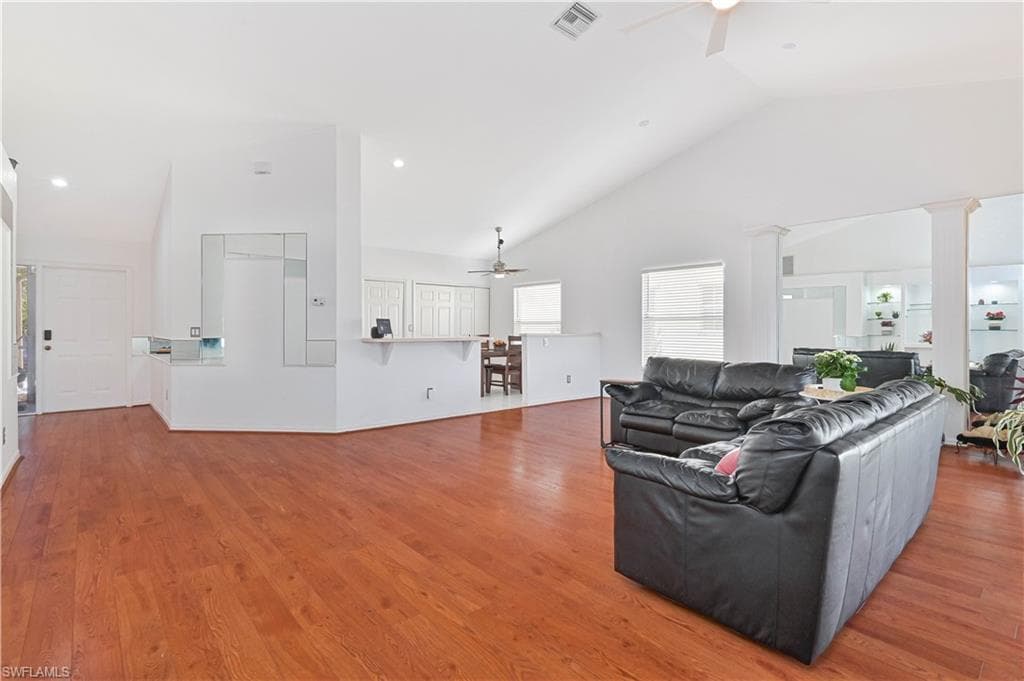 9918 Las Casas DR-12