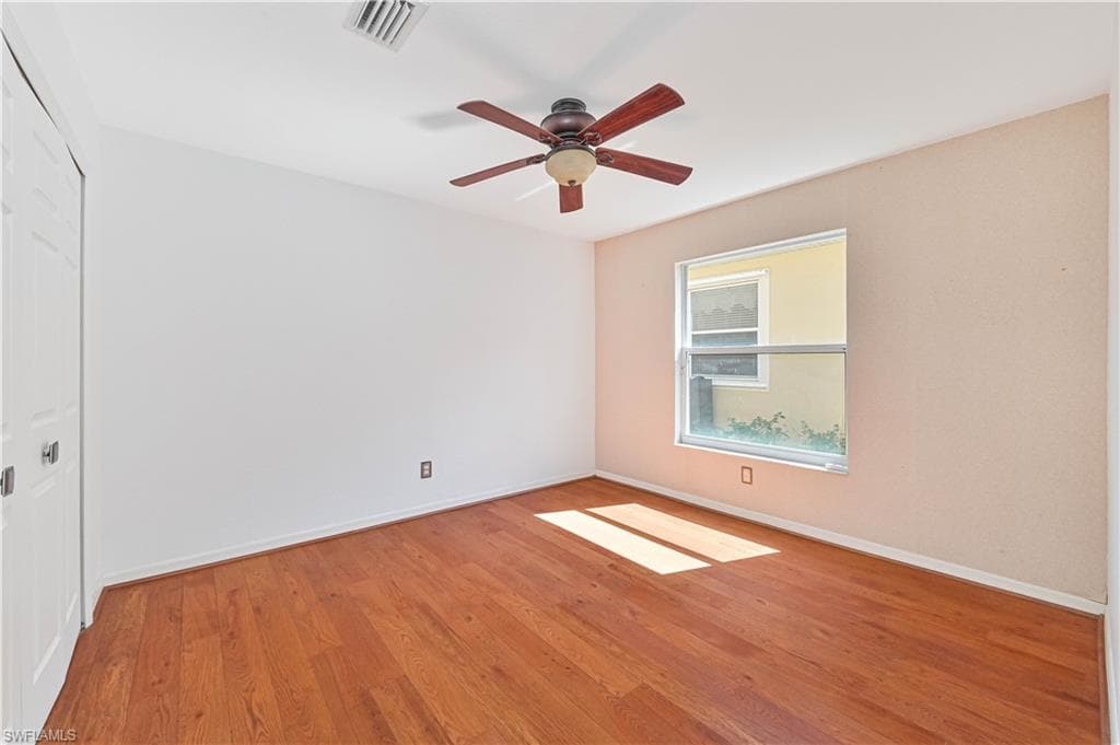 9918 Las Casas DR-23