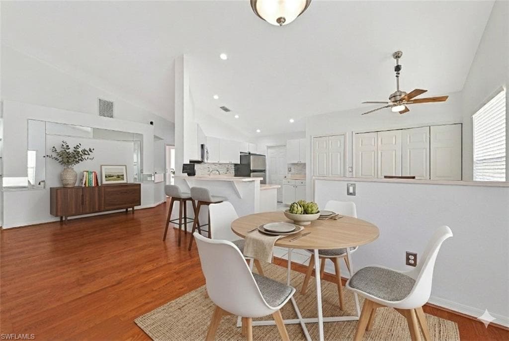 9918 Las Casas DR-14