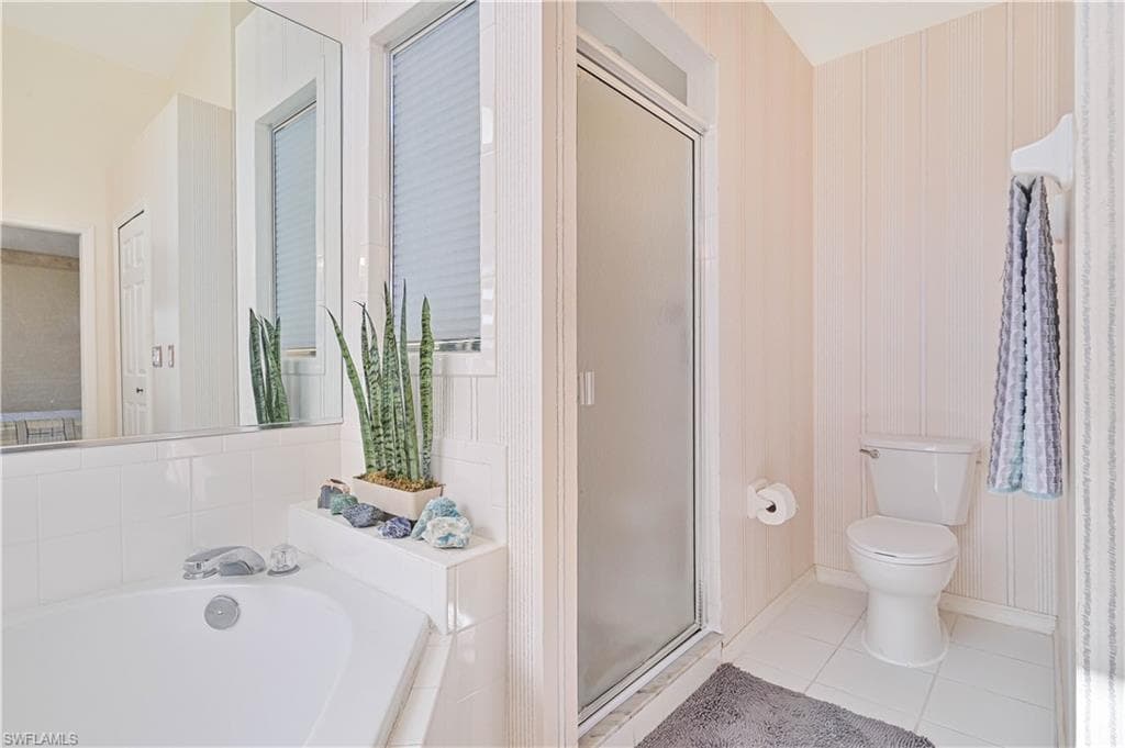9918 Las Casas DR-34