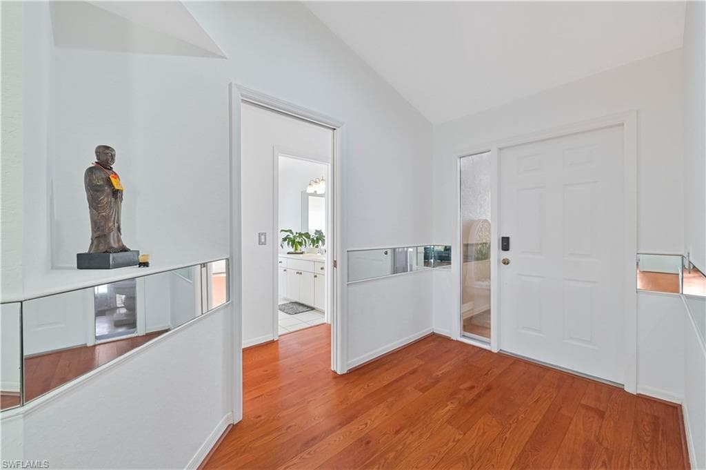 9918 Las Casas DR-20
