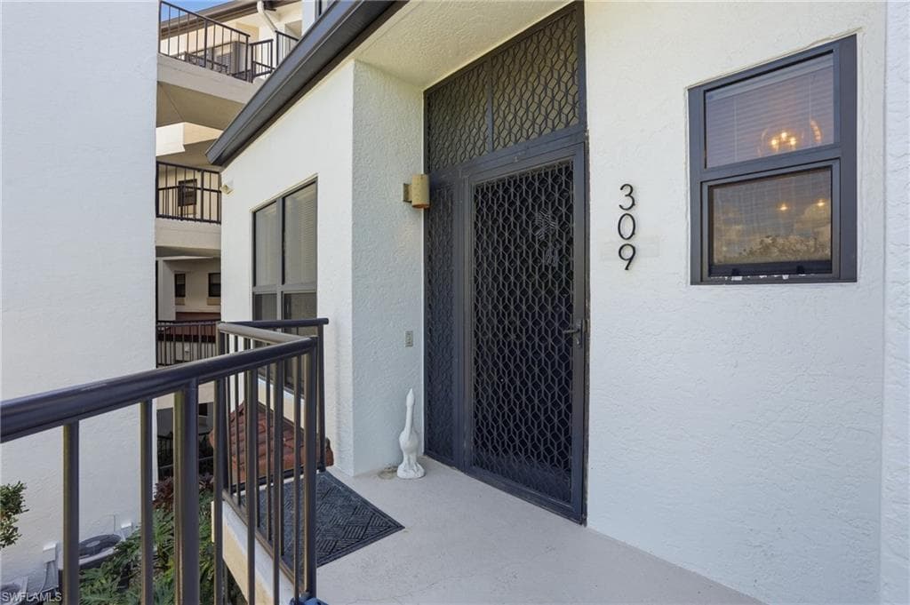 309 La Peninsula BLVD 309-5