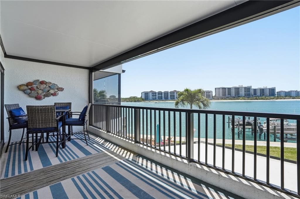 309 La Peninsula BLVD 309-30