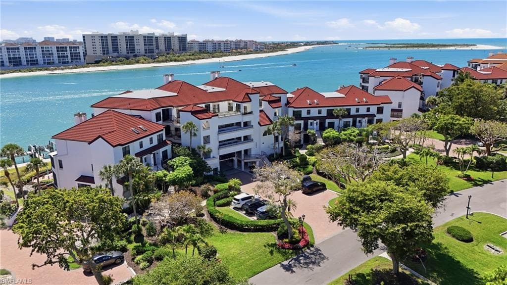 309 La Peninsula BLVD 309-3