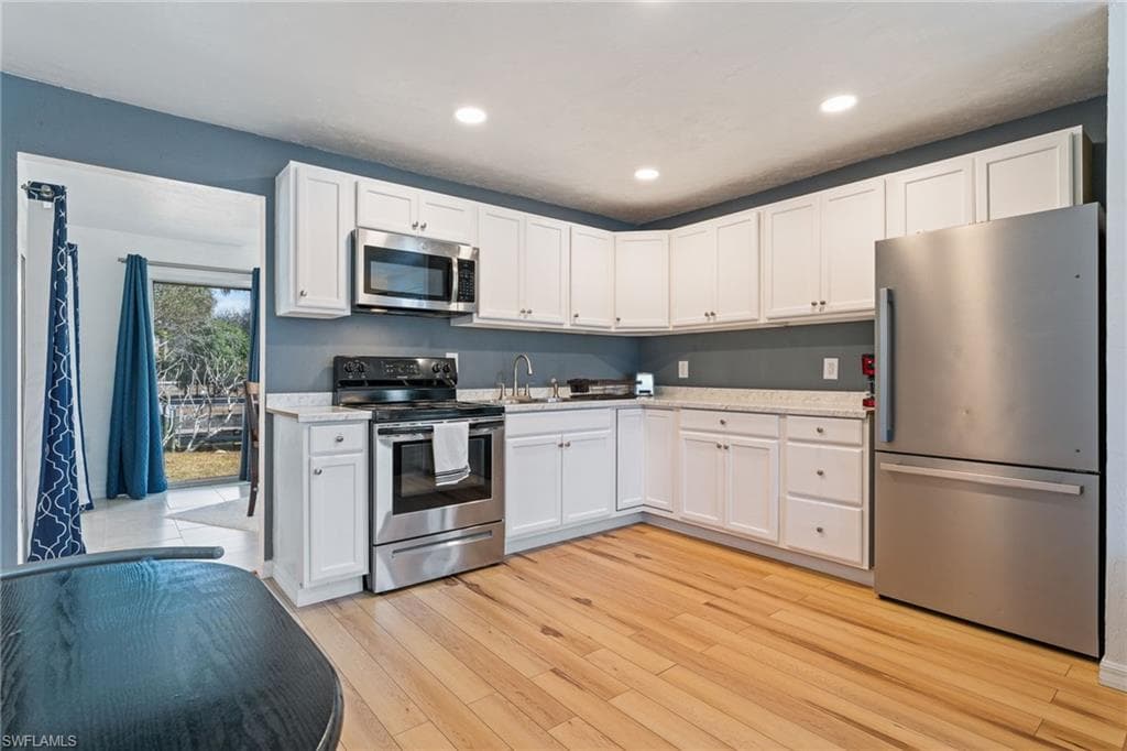 1006 April LN-8