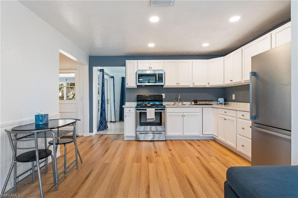 1006 April LN-7