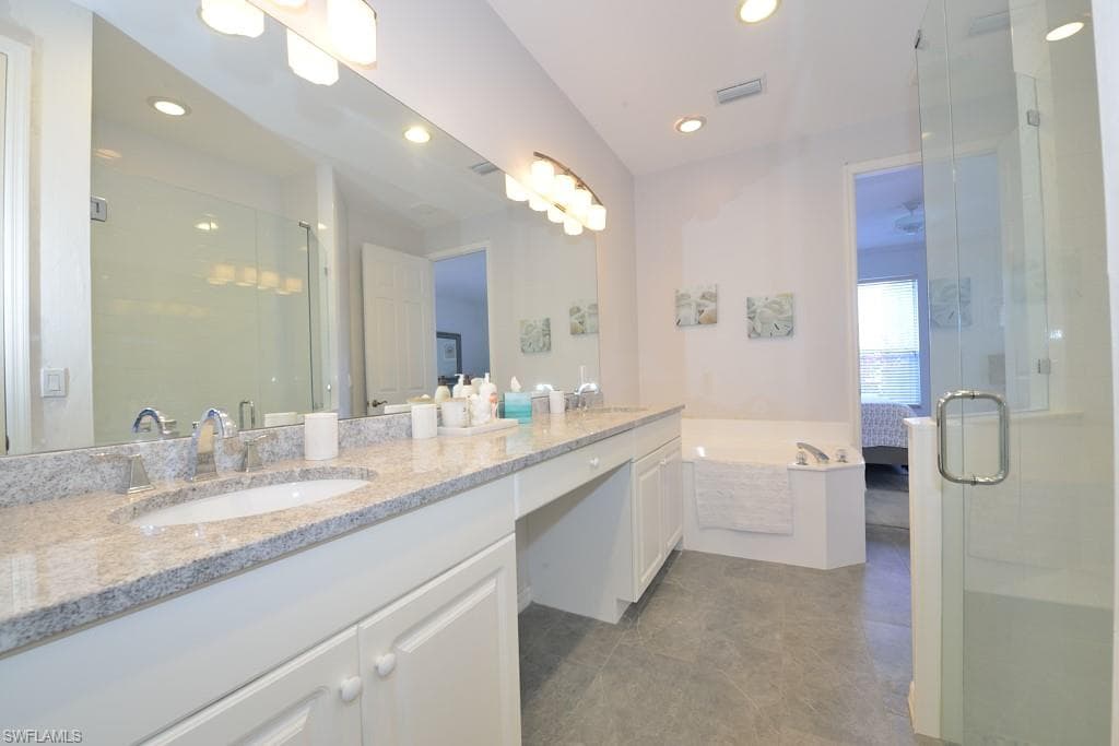 28536 F B Fowler CT-8