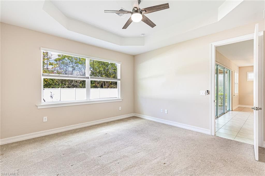 3028 Royal Gardens AVE-22