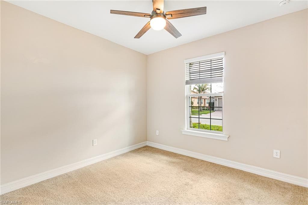 3028 Royal Gardens AVE-16