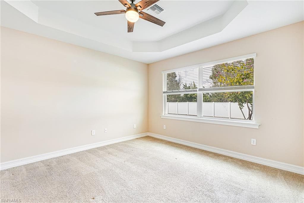 3028 Royal Gardens AVE-23