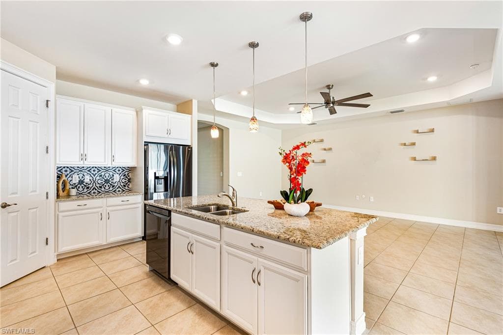 3028 Royal Gardens AVE-7