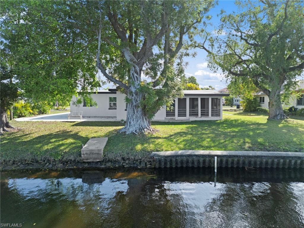 1313 Thompson ST-42