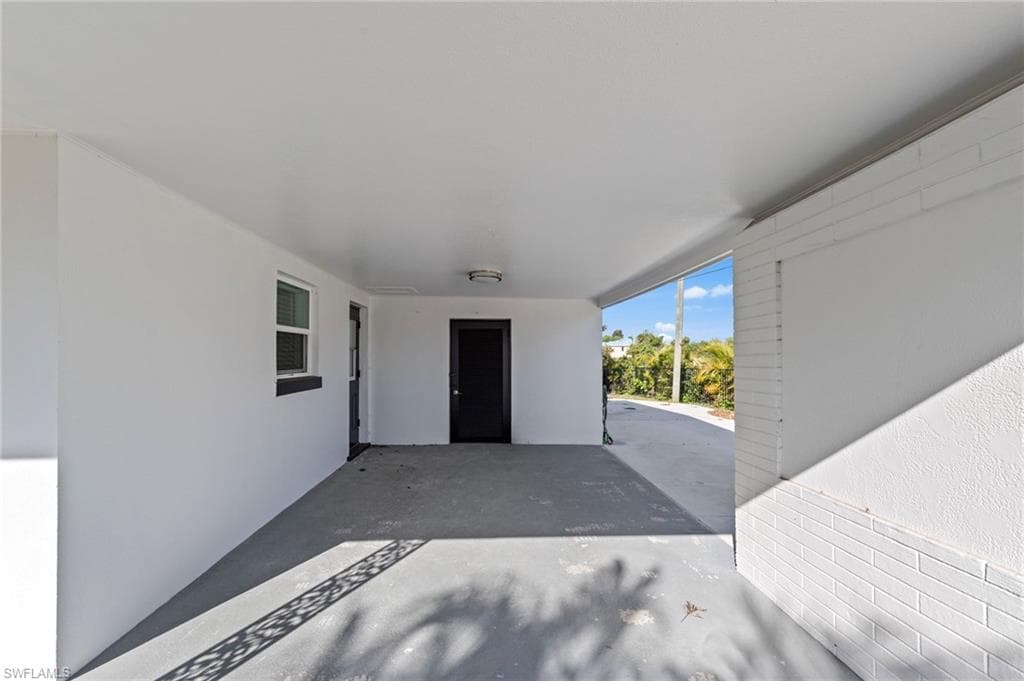 1313 Thompson ST-4