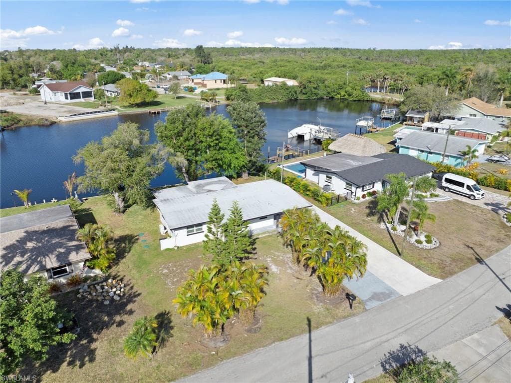 1313 Thompson ST-37