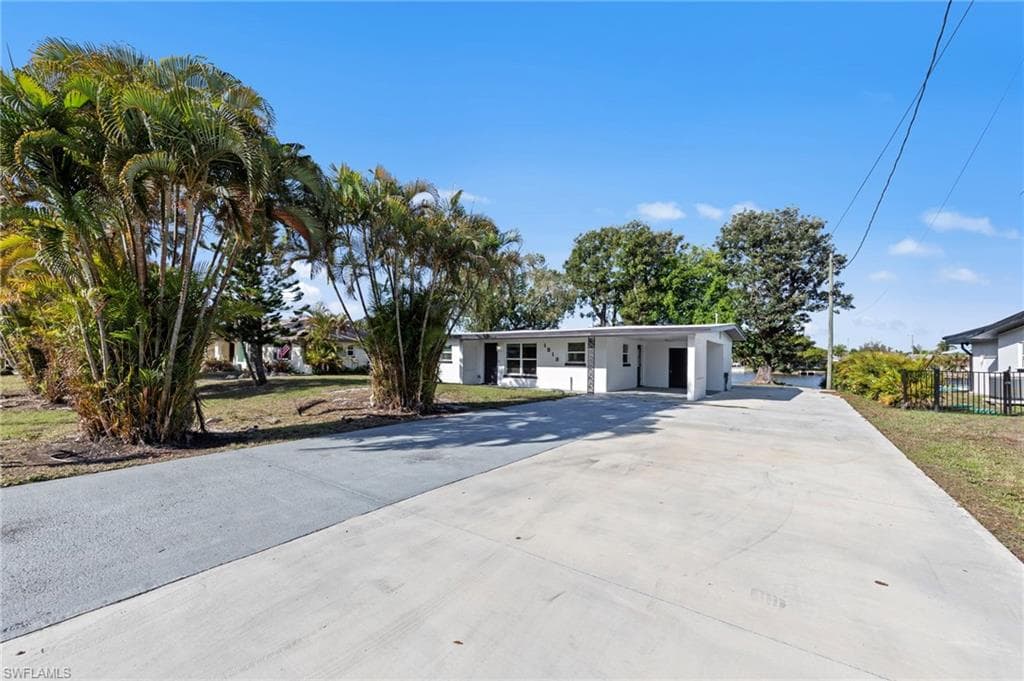 1313 Thompson ST-47