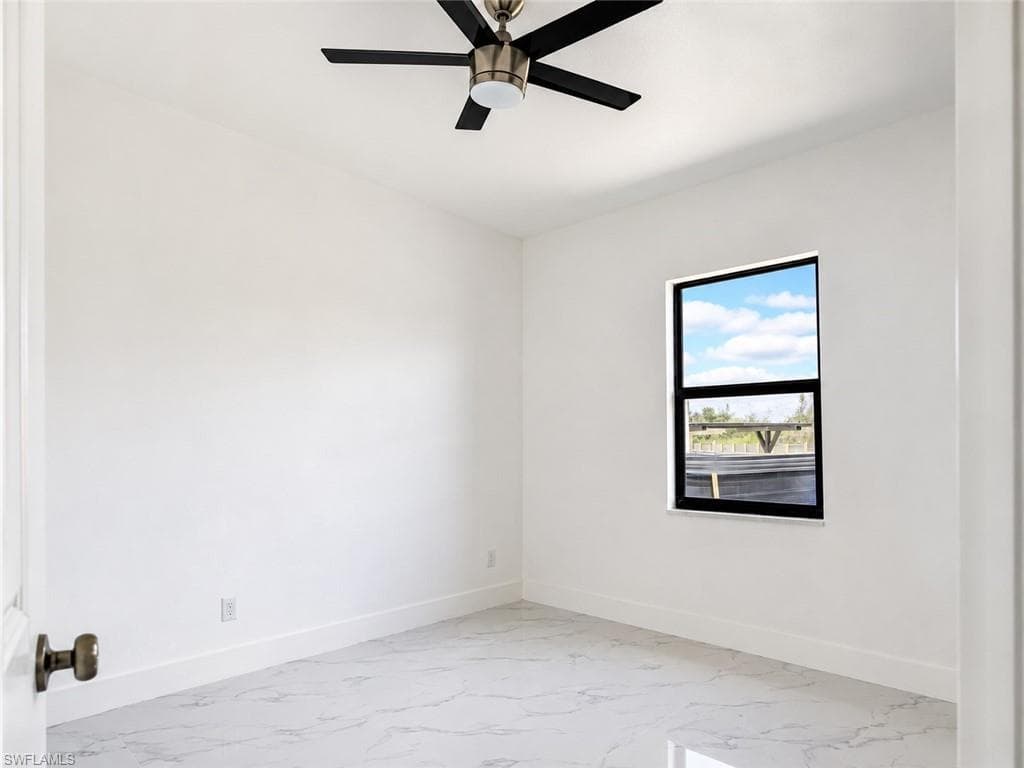 811 Dartmouth CT-12