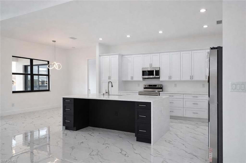 811 Dartmouth CT-2