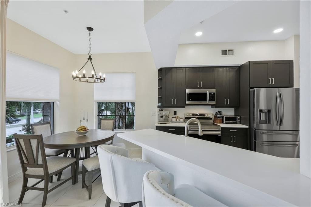 9210 Belleza WAY 204-12