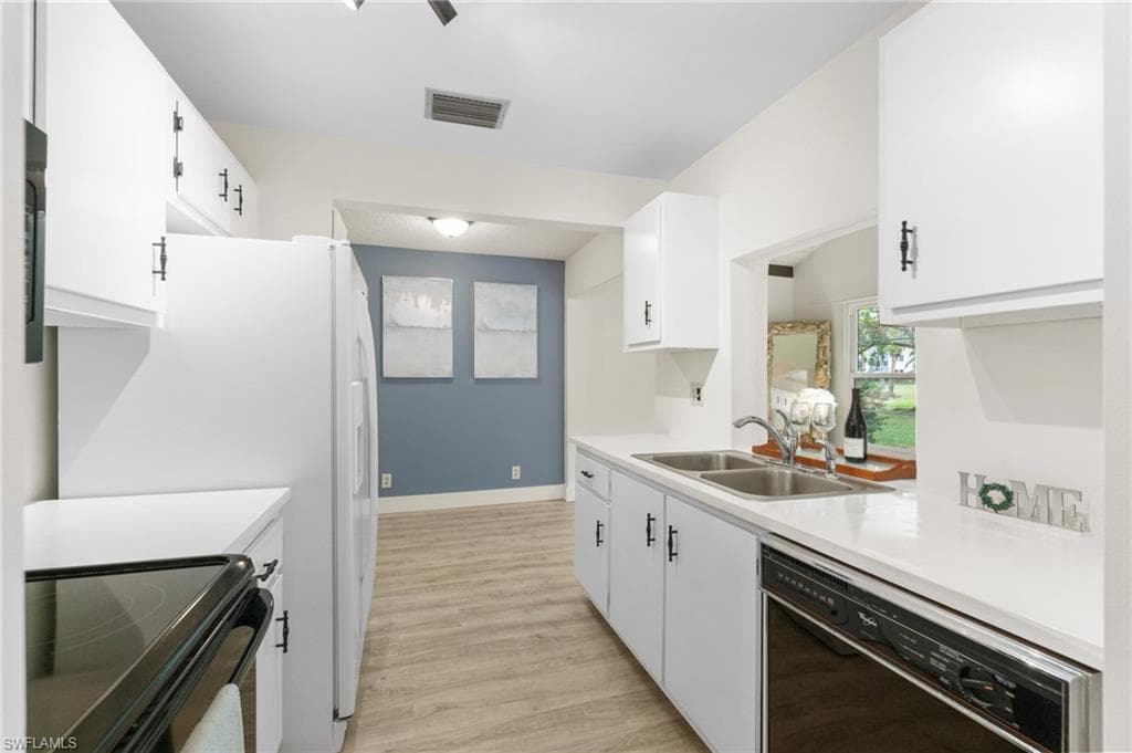 1094 Forest Lakes DR-11