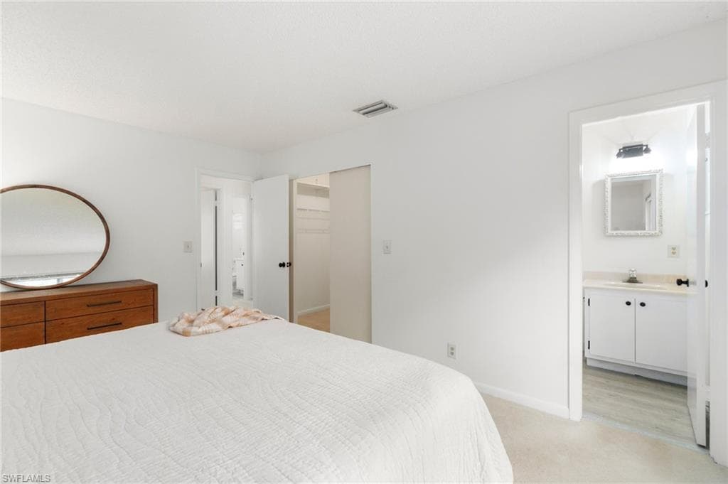 1094 Forest Lakes DR-21