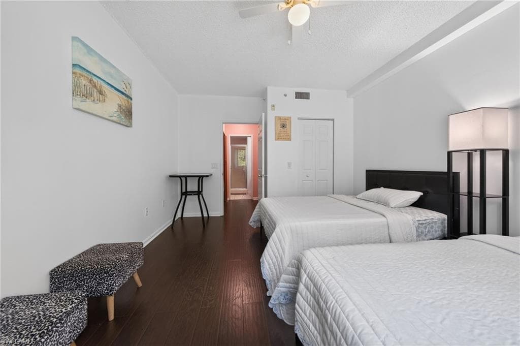 1105 Reserve CT 206-13