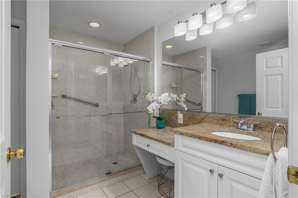 22992 Lone Oak DR-13