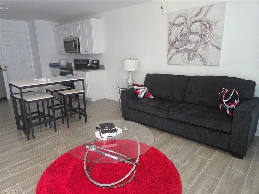 2156 Edison AVE-12