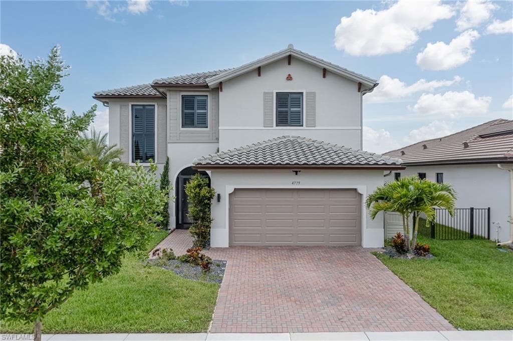 4779 Corrado AVE-31