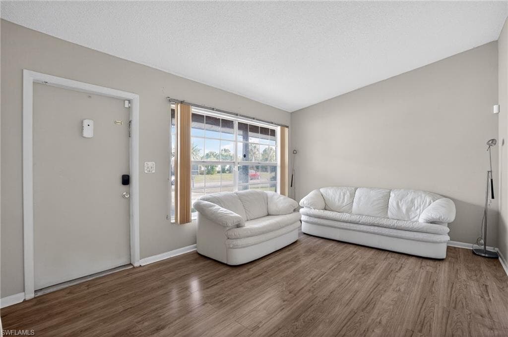 2312 Orange ST-3