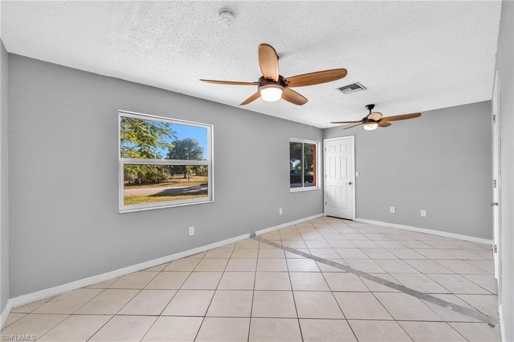 1391 Sourwood CT-16