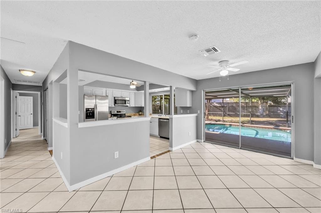 1391 Sourwood CT-9