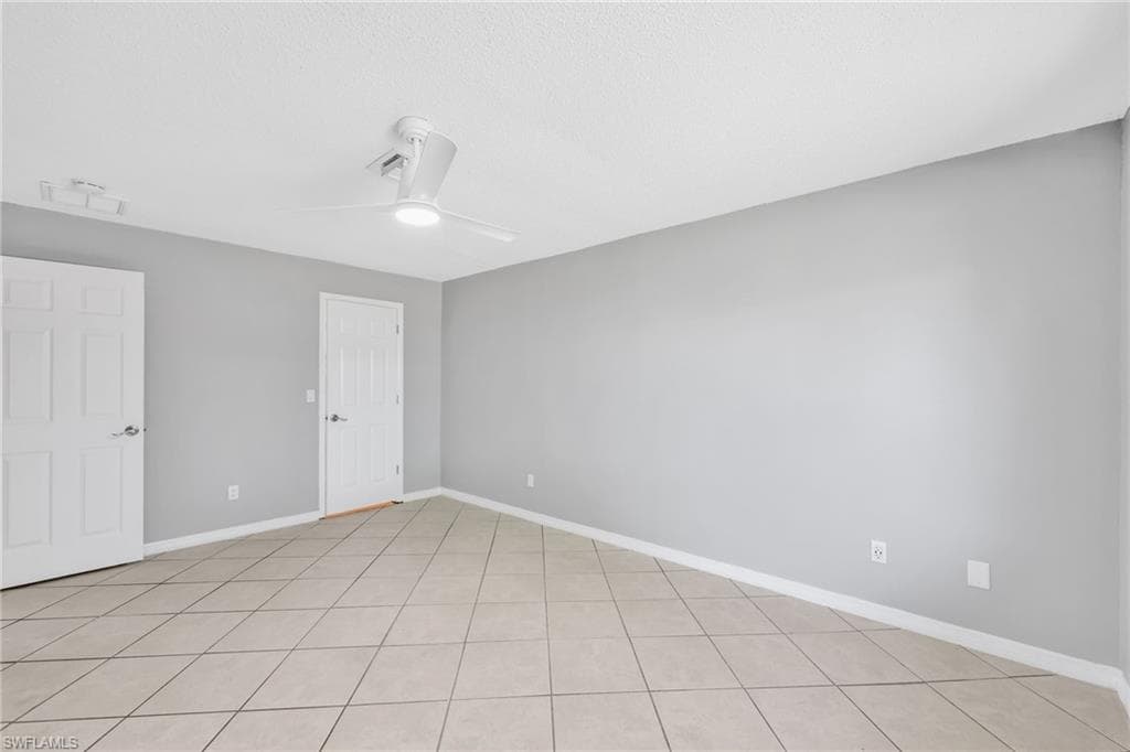1391 Sourwood CT-14