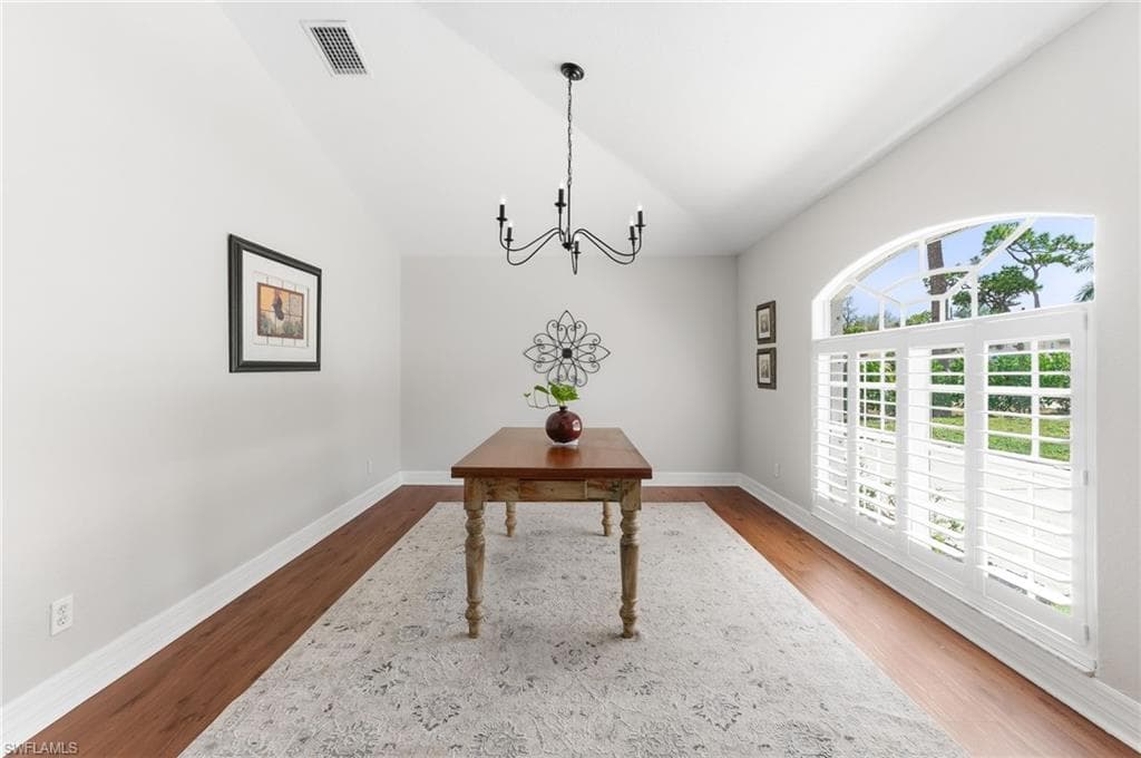 1377 Coconut DR-16