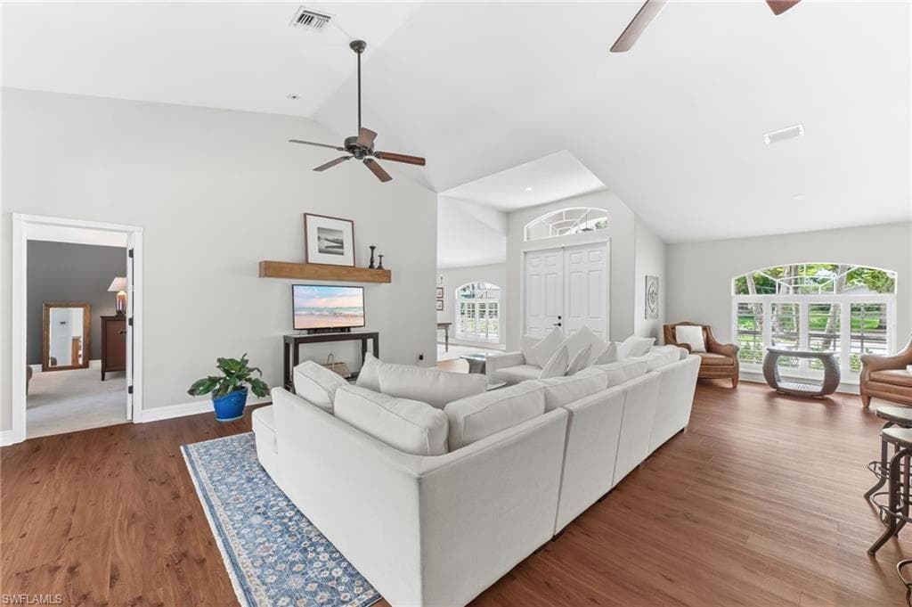 1377 Coconut DR-11
