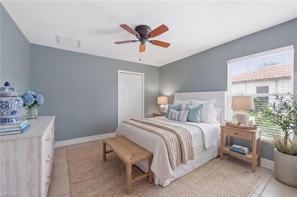 1377 Coconut DR-27
