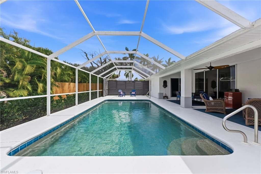 1377 Coconut DR-19