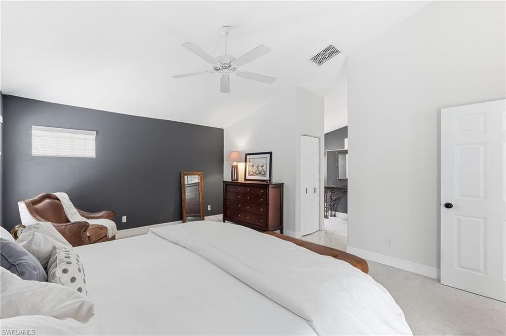 1377 Coconut DR-23