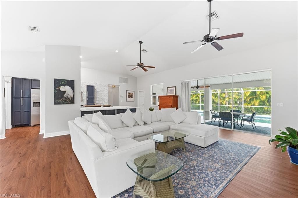 1377 Coconut DR-9