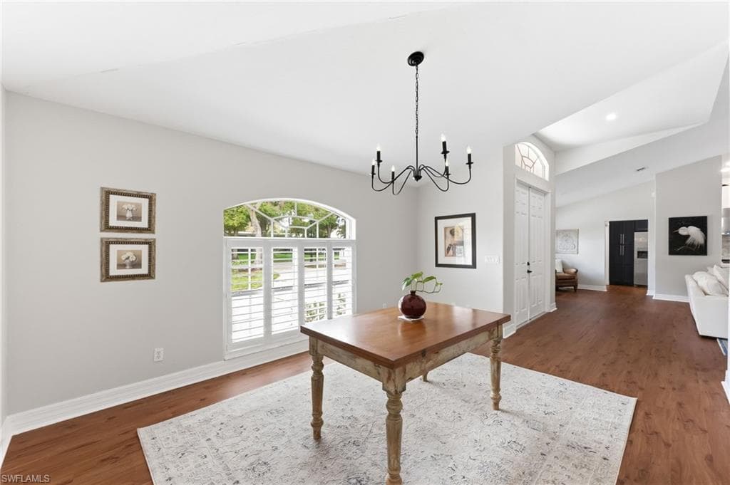 1377 Coconut DR-17