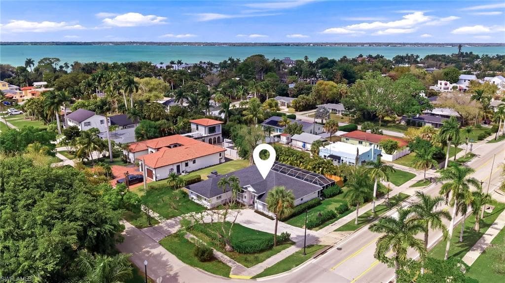 1377 Coconut DR-36