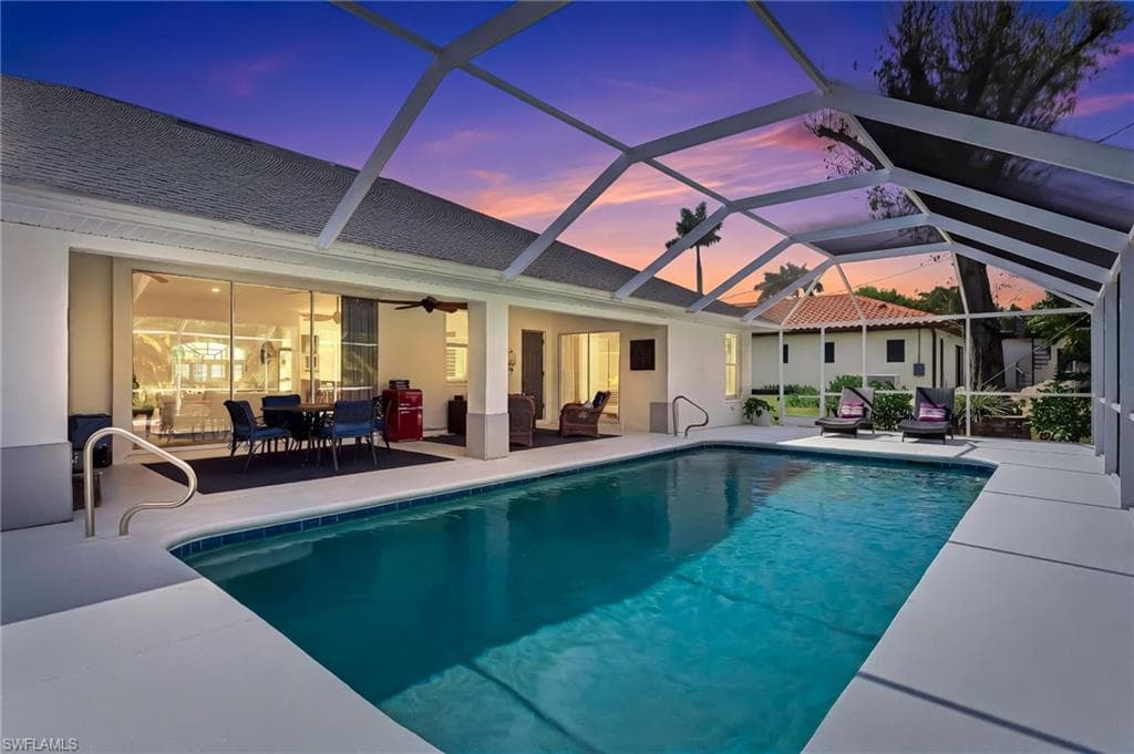 1377 Coconut DR-18