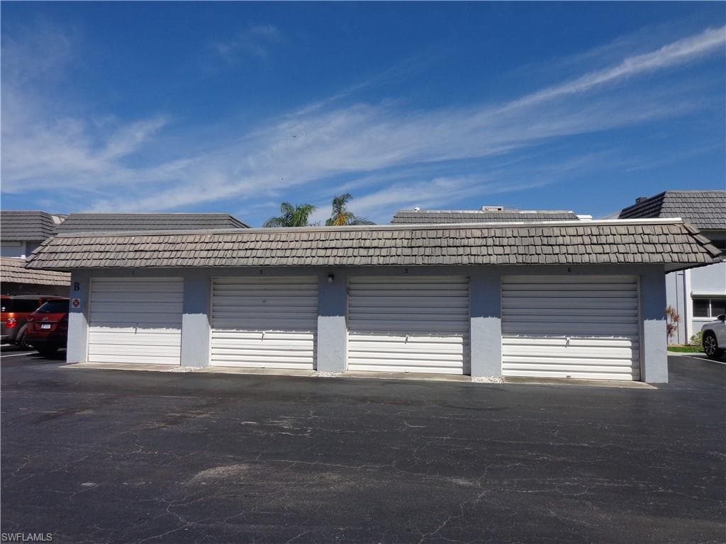3390 N Key DR 2-32