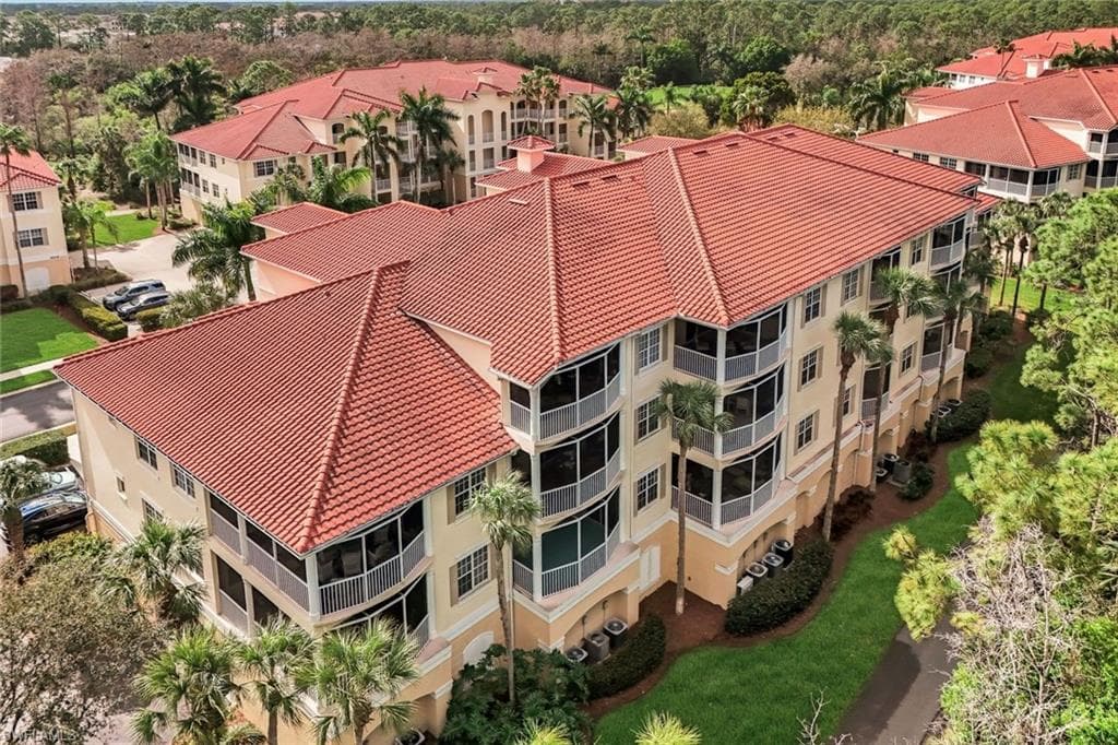 4843 Hampshire CT 105-22