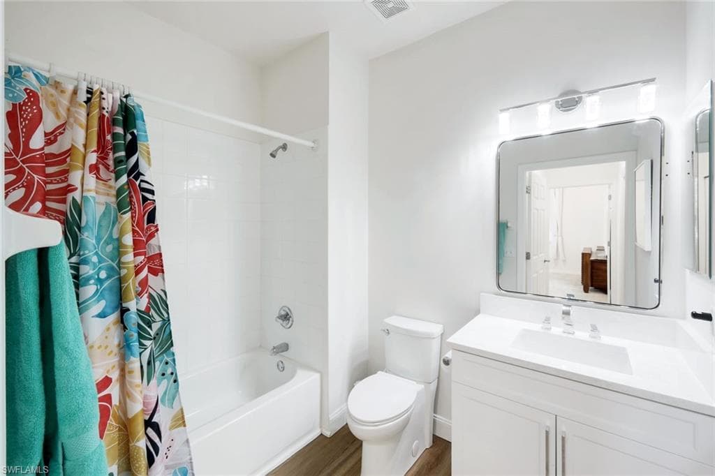 4843 Hampshire CT 105-19