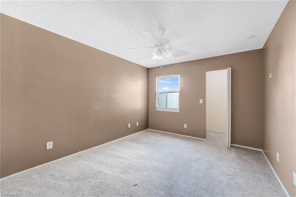 5581 Longleaf DR-22