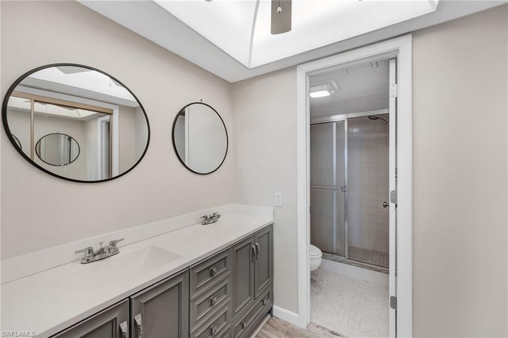 12498 Riverside DR 205-22