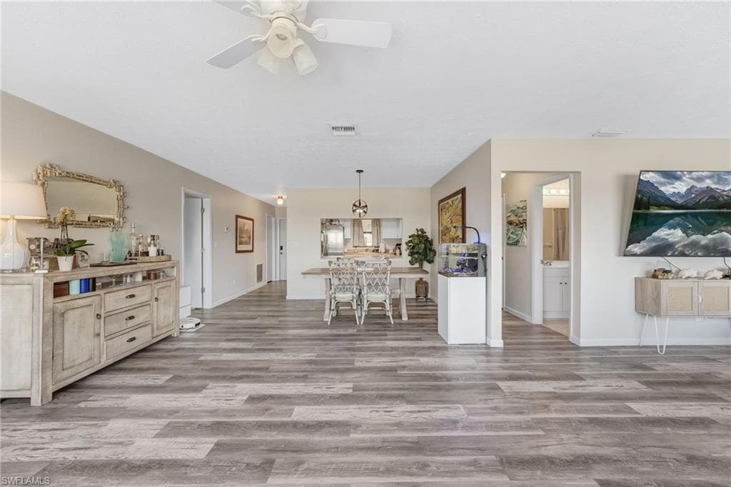 12498 Riverside DR 205-17