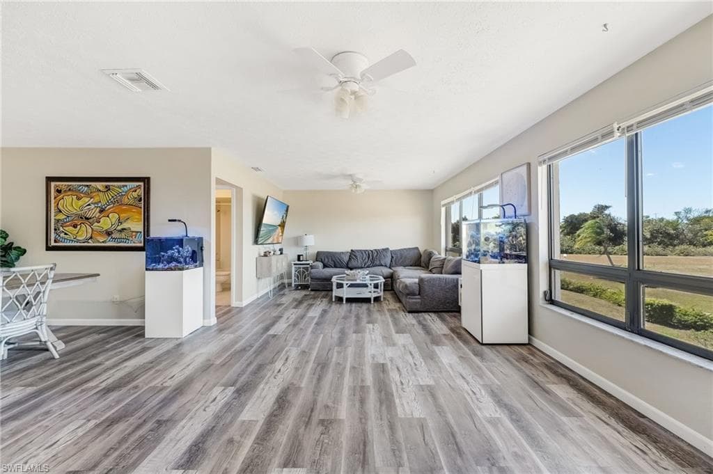 12498 Riverside DR 205-14