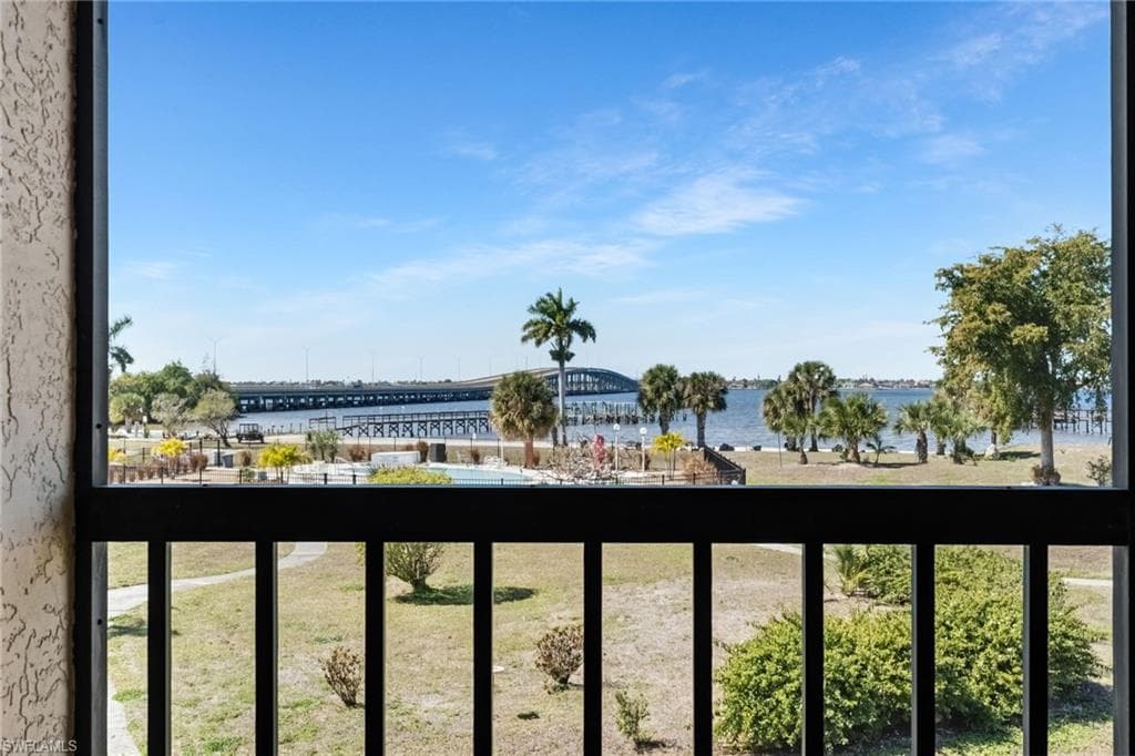 12498 Riverside DR 205-3